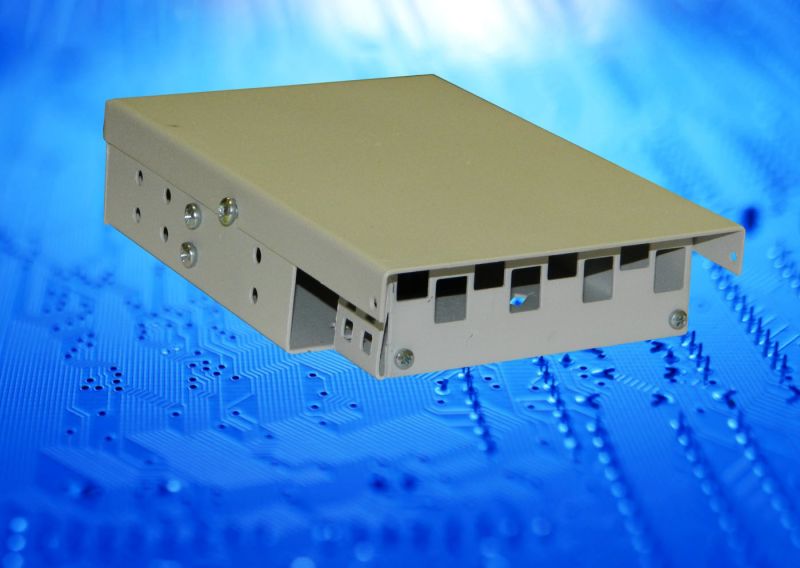 Коробка оптическая настенная 8 SC портов Simplex, ложемент для КДЗС, металлическая, (180*120*40мм Г*Ш*В) ОКН-8 SC